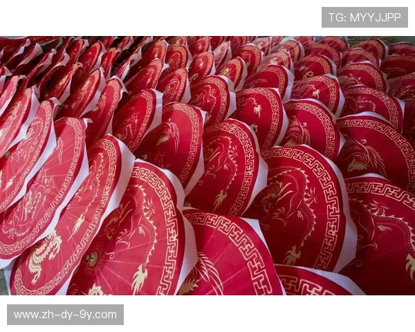 湘潭足球油纸伞融汇地方技艺与运动文化的创意展示独特风采魅力秀