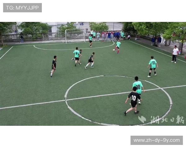 咸丰镇中学校足球场建设提升推动校园体育活动发展与青少年健康成长